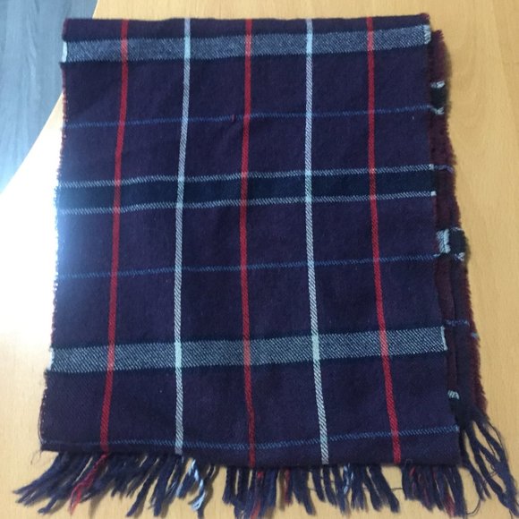 DAKS London England Scarf Red Tartan Cashmere Wool Blend 48x11 - Picture 1 of 2